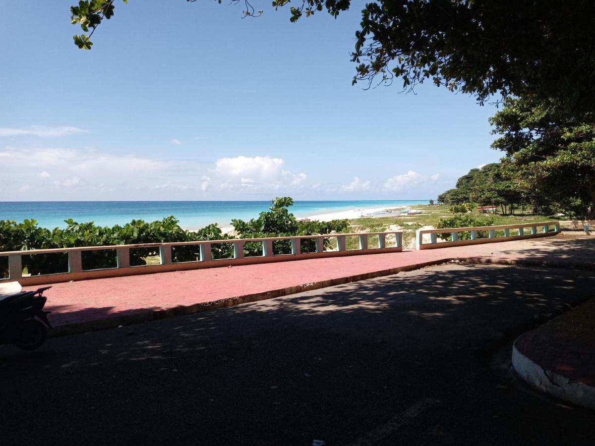 Beachfront Apartment, Quiet 4 Beds, 1 Bath, Ac, Wi-Fi, Hot Water, In Paraiso Near Los Patos Exteriör bild