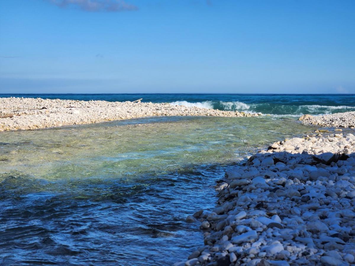 Beachfront Apartment, Quiet 4 Beds, 1 Bath, Ac, Wi-Fi, Hot Water, In Paraiso Near Los Patos Exteriör bild