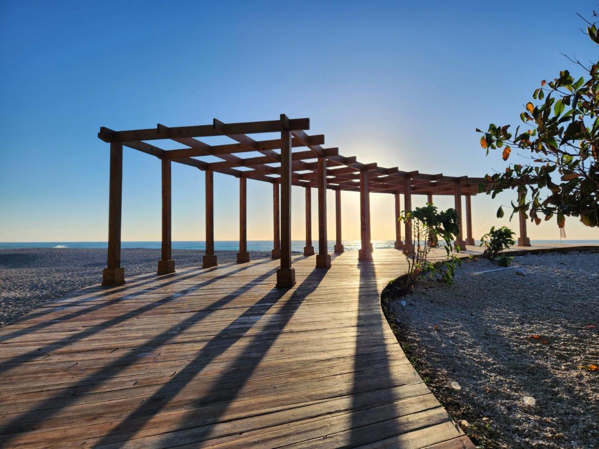 Beachfront Apartment, Quiet 4 Beds, 1 Bath, Ac, Wi-Fi, Hot Water, In Paraiso Near Los Patos Exteriör bild