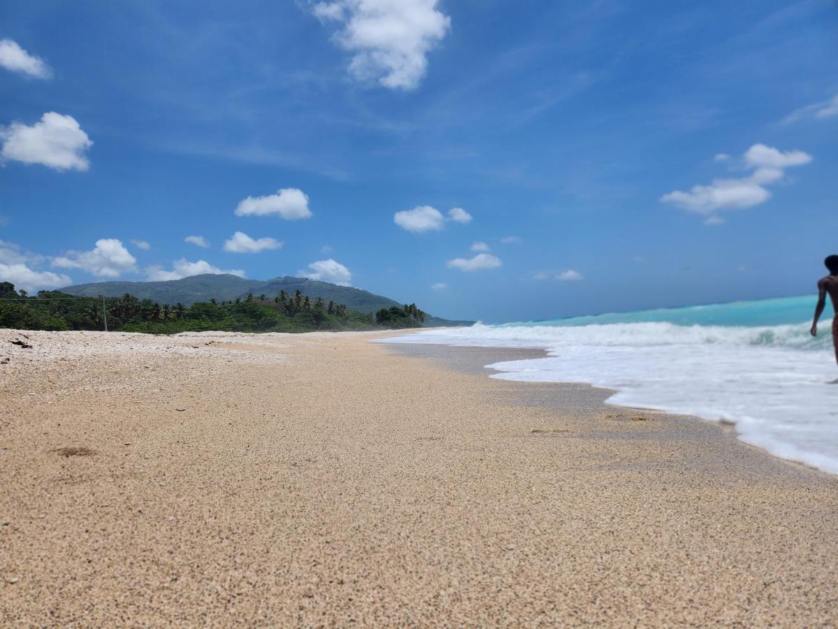 Beachfront Apartment, Quiet 4 Beds, 1 Bath, Ac, Wi-Fi, Hot Water, In Paraiso Near Los Patos Exteriör bild